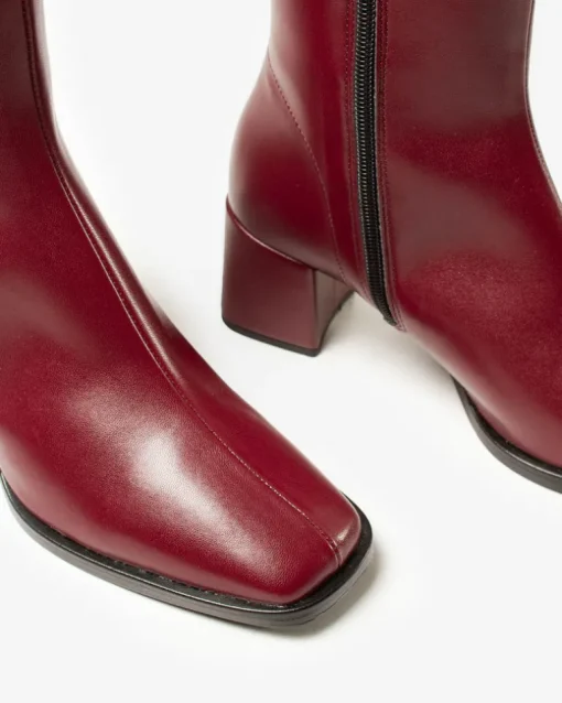 DAISY BORDEAUX OPACO