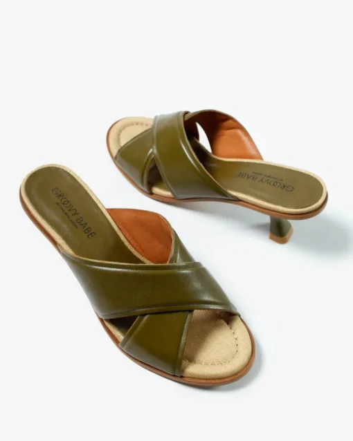 TARA KHAKI