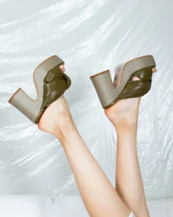 TRITONE KHAKI